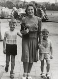 Fritz con la mamma e il fratello